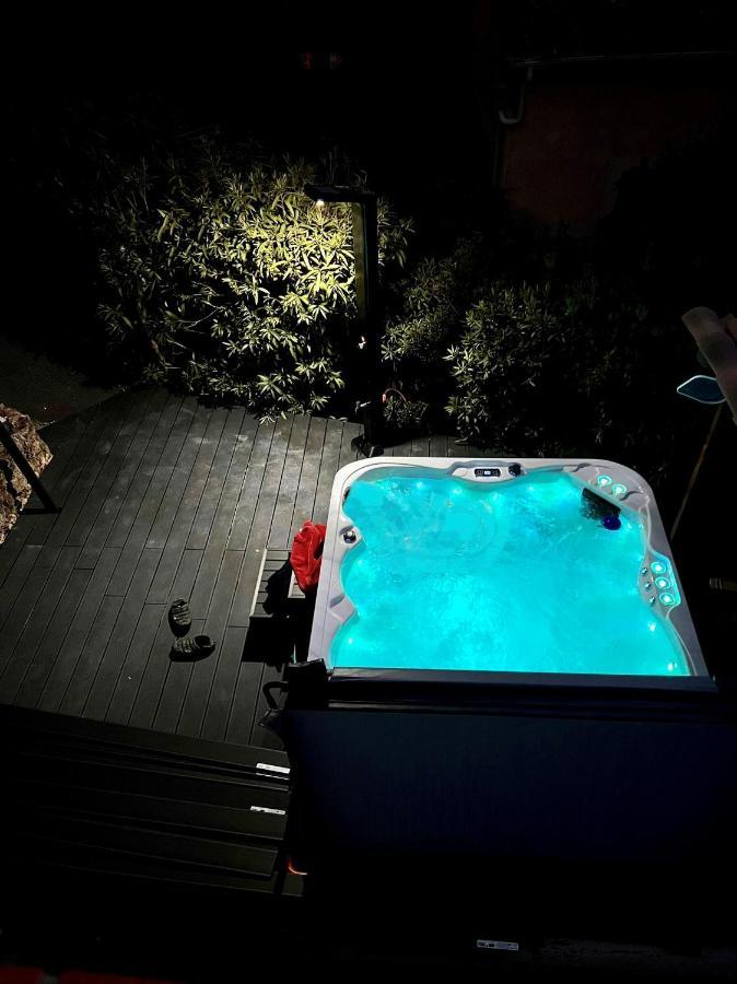 Villa Les Mimosas Spa-Jacuzzi Saint-Raphael  Exterior photo